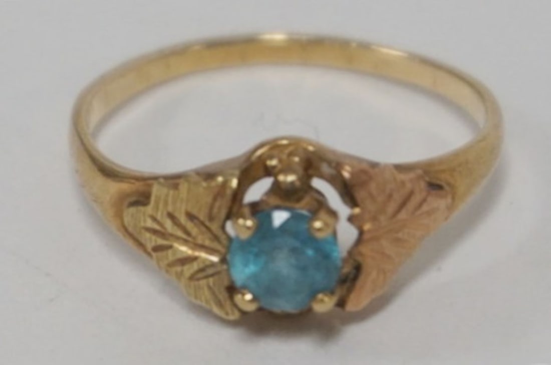14K GOLD BLUE STONE LADIES RING: 14K GOLD BLUE TOPAZ STONE LADIES RING, APPROXIMATE SIZE 8 3/4, 1.67 DWT INCLUDING STONE