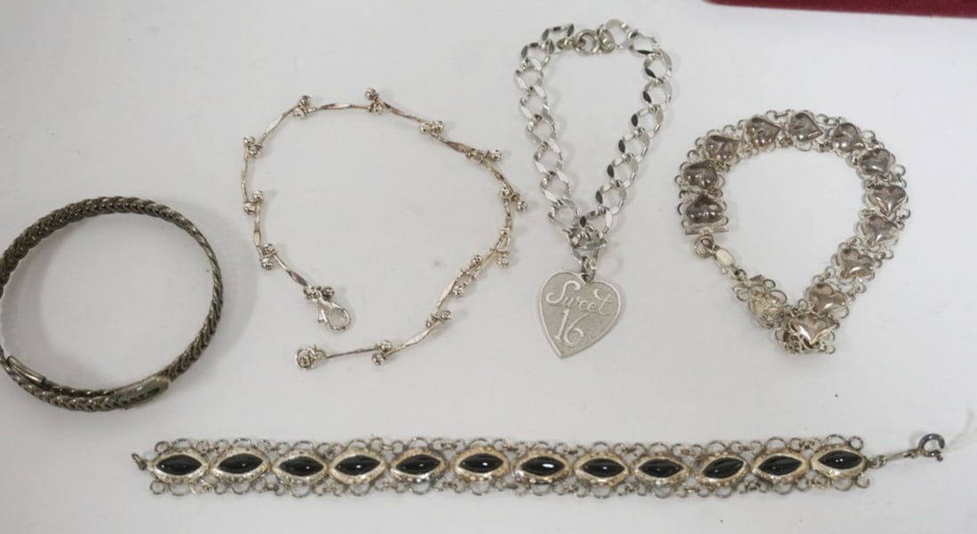 STERLING SILVER BRACELETS: 5 STERLING SILVER BRACELETS, 1.18 OZT INCLUDING STONES