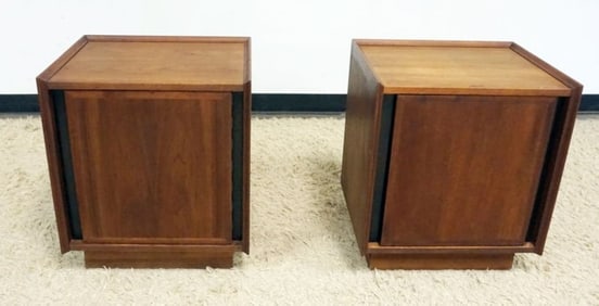 DILLINGHAM MCM BEDSIDE STANDS