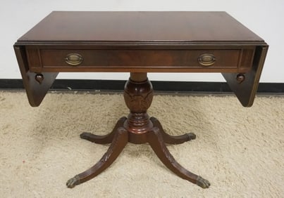 MAHOGANY DUNCAN PHYFE STYLE TABLE