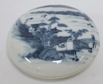CHINESE BLUE & WHITE PORCELAIN COVERED BOX