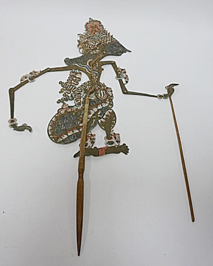 LARGE SHADOW PUPPET (1 of 11)