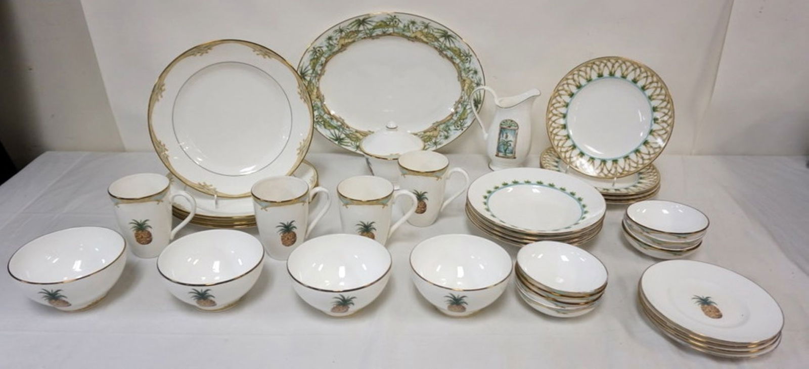LENOX BRITISH COLONIAL COLLECTION (1 of 4)