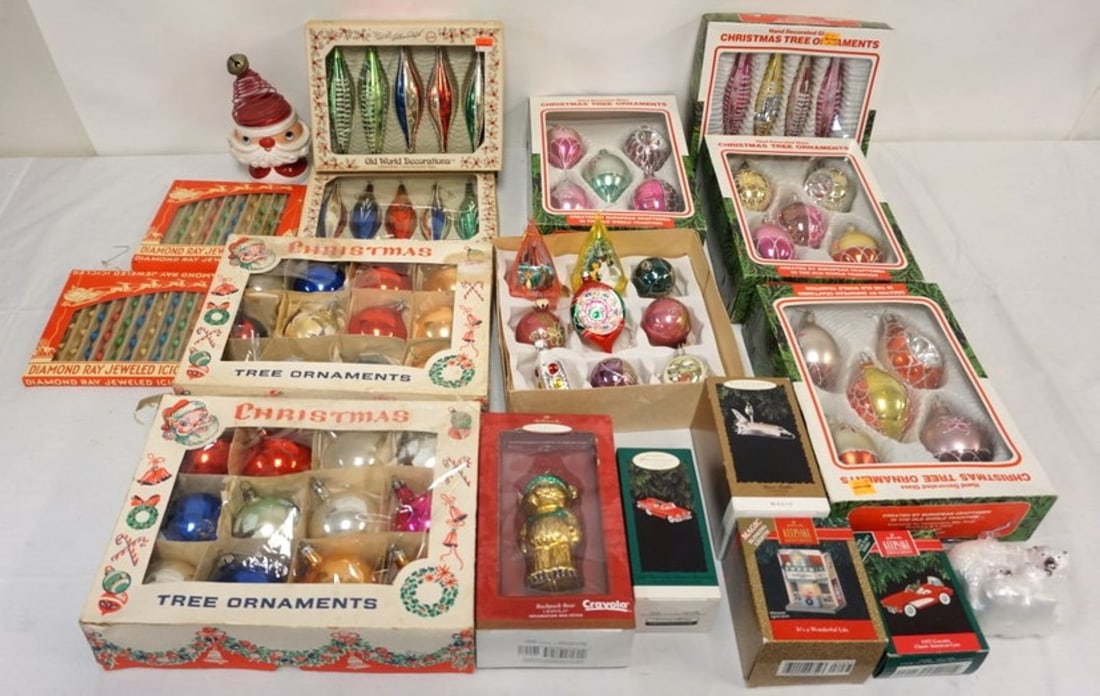 VINTAGE AND CONTEMPORARY ORAMENTS: LARGE ASSORTMENT OF VINTAGE AND CONTEMPORARY ORNAMENTS