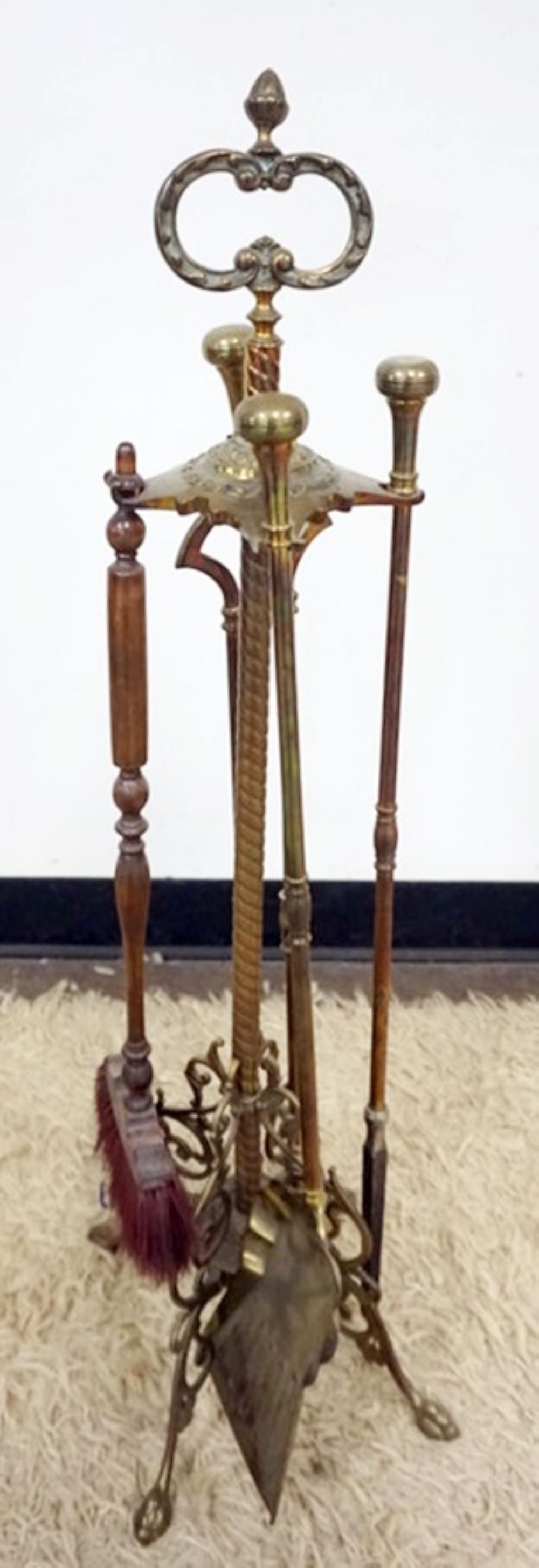 ORNATE BRASS FIREPLACE TOOL SET (1 of 4)
