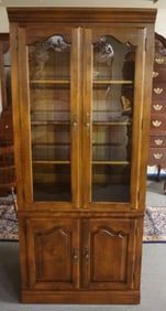 ETHAN ALLEN 2 PART CURIO CABINET