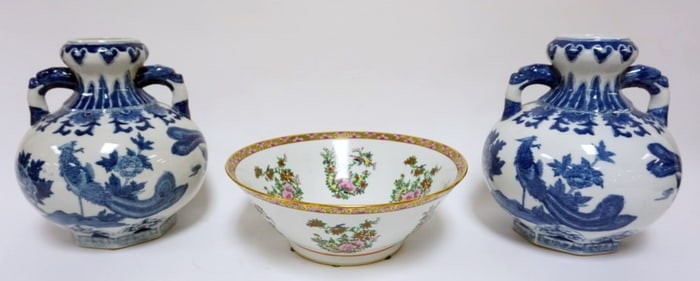 ASIAN PORCELAIN VASES, ROSE MEDALLION BOWL