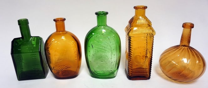 ASSORTED CONTEMPORARY BLOWN GLASS BOTTLES