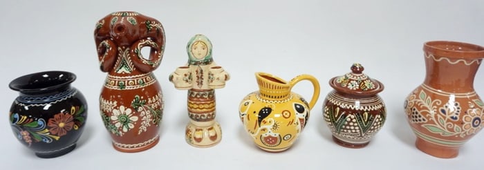 ASSORTED UKRAINIAN ART POTTERY