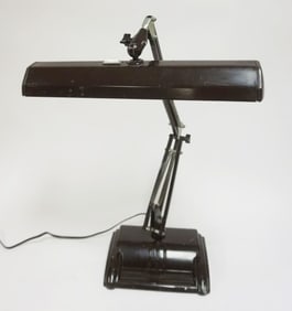 VINTAGE METAL INDUSTRIAL DESK LAMP