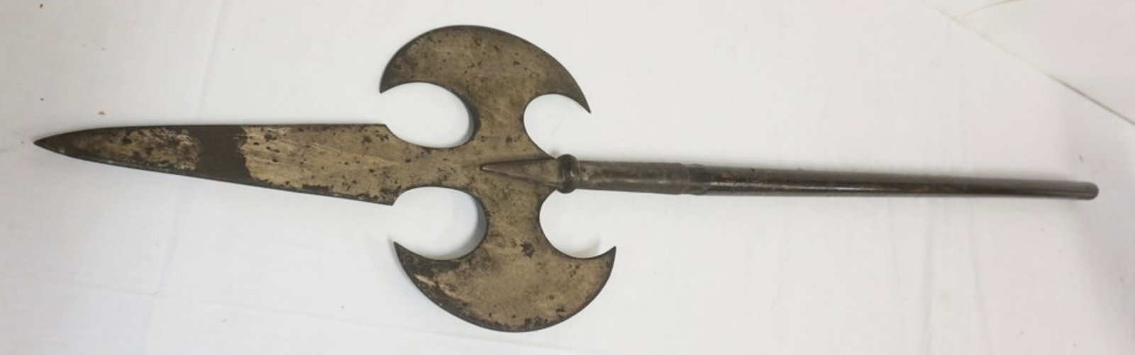 ENGLISH BATTLE AXE: ENGLISH BATTLE AXE, APPROXIMATELY 11 IN X 52 IN