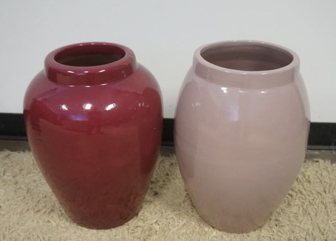 POTTERY FLOOR VASES: 2 POTTERY FLOOR VASES, LARGEST APPROXIMATELY 18 IN H