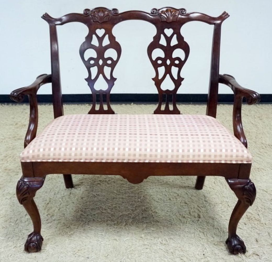 CENTURY MAHOGANY CHIPPENDALE STYLE SETTEE (1 of 5)
