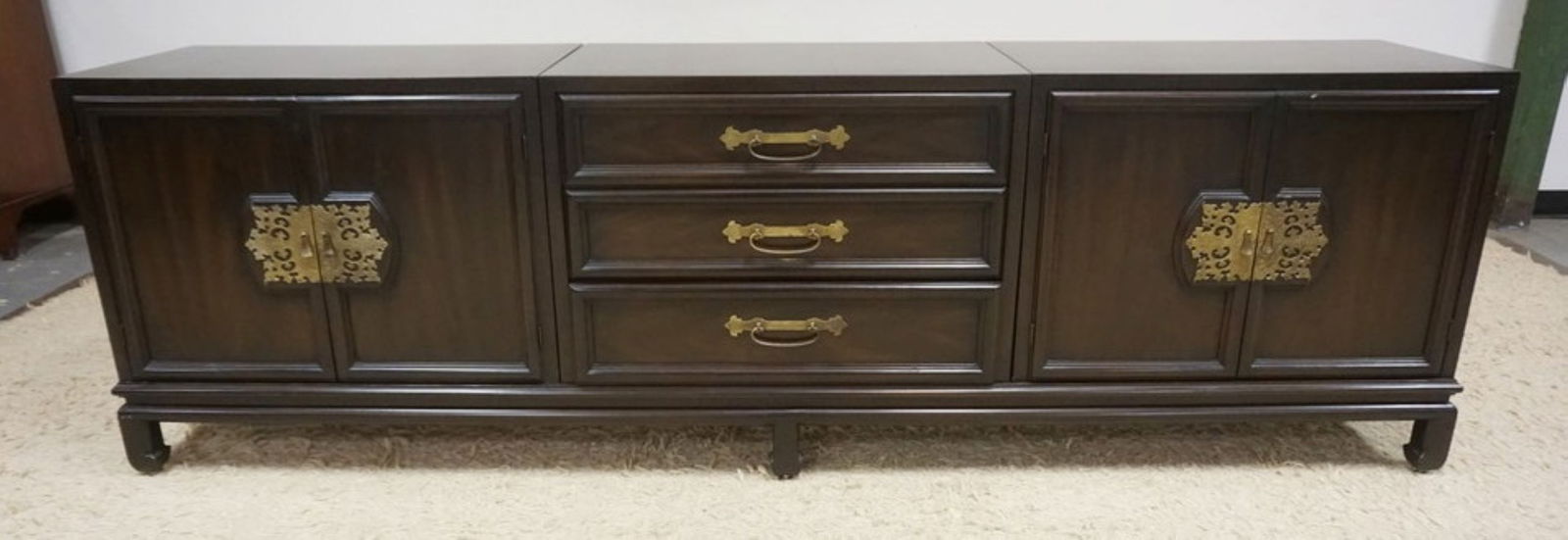 ASIAN STYLE SERVER (1 of 7)