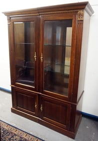 ETHAN ALLEN CURIO DISPLAY CABINET