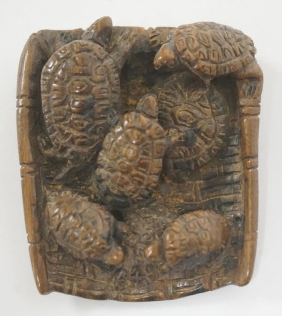 CARVED ASIAN NETSUKE (1 of 5)