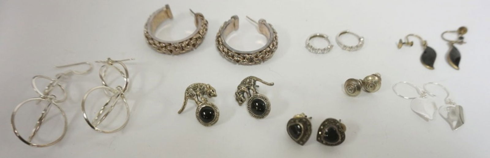 STERLING SILVER EARRINGS: 8 PAIRS OF STERLING SILVER EARRINGS, 1.09 OZT INCLUDING STONES