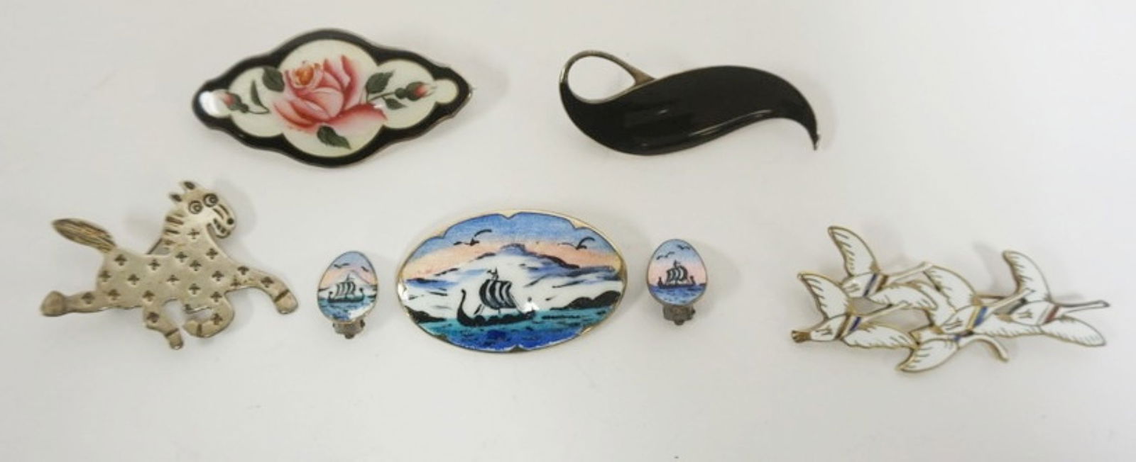 STERLING SILVER JEWELRY (1 of 5)