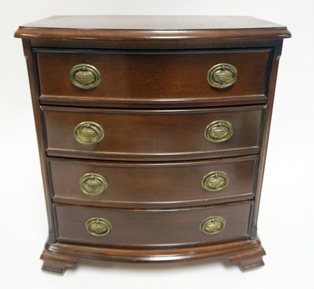 MINIATURE JEWELRY CHEST (1 of 5)