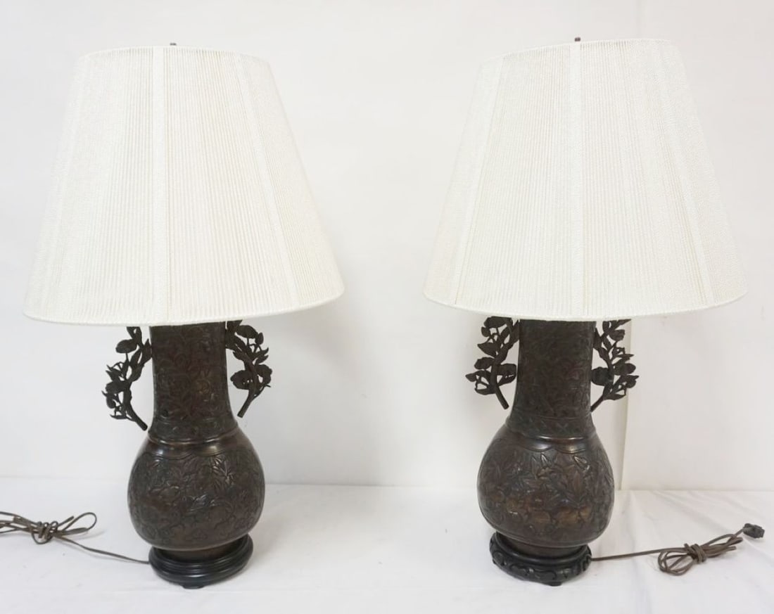 PAIR OF METAL BRONZED FINISHED TABLE LAMPS (1 of 3)