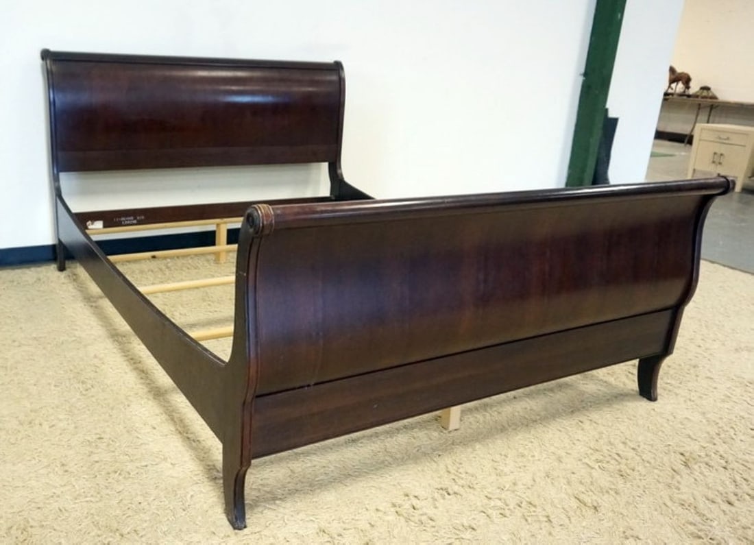 ETHAN ALLEN SLEIGH BED (1 of 4)