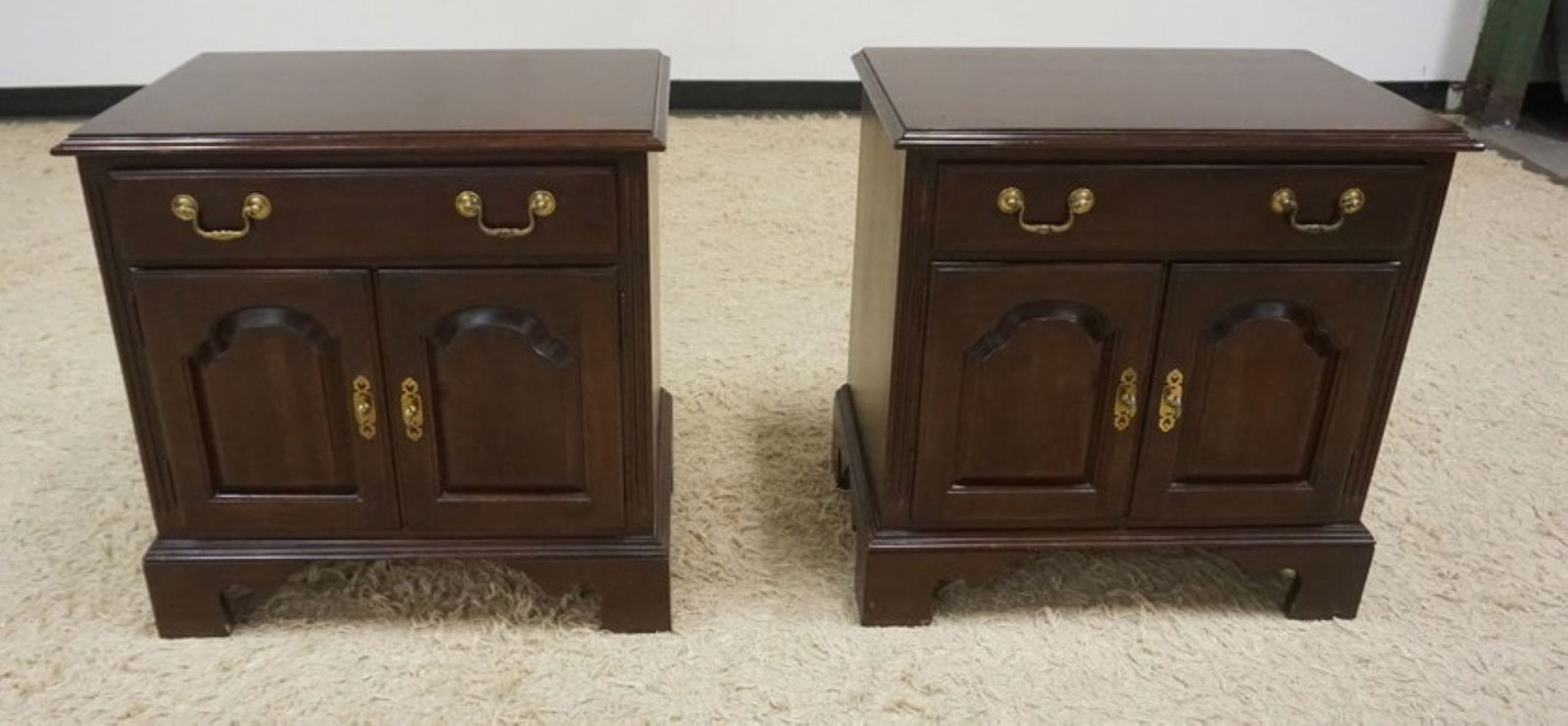 PR ETHAN ALLEN CHERRY BEDSIDE STANDS (1 of 6)