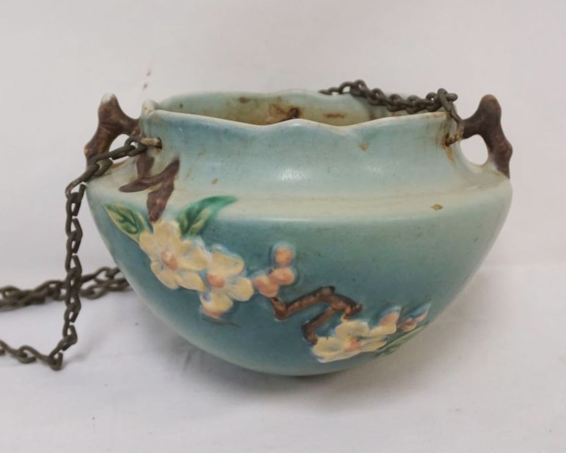 ROSEVILLE POTTERY APPLE BLOSSOM HANGING BASKET: ROSEVILLE POTTERY APPLE BLOSSOM HANGING BASKET