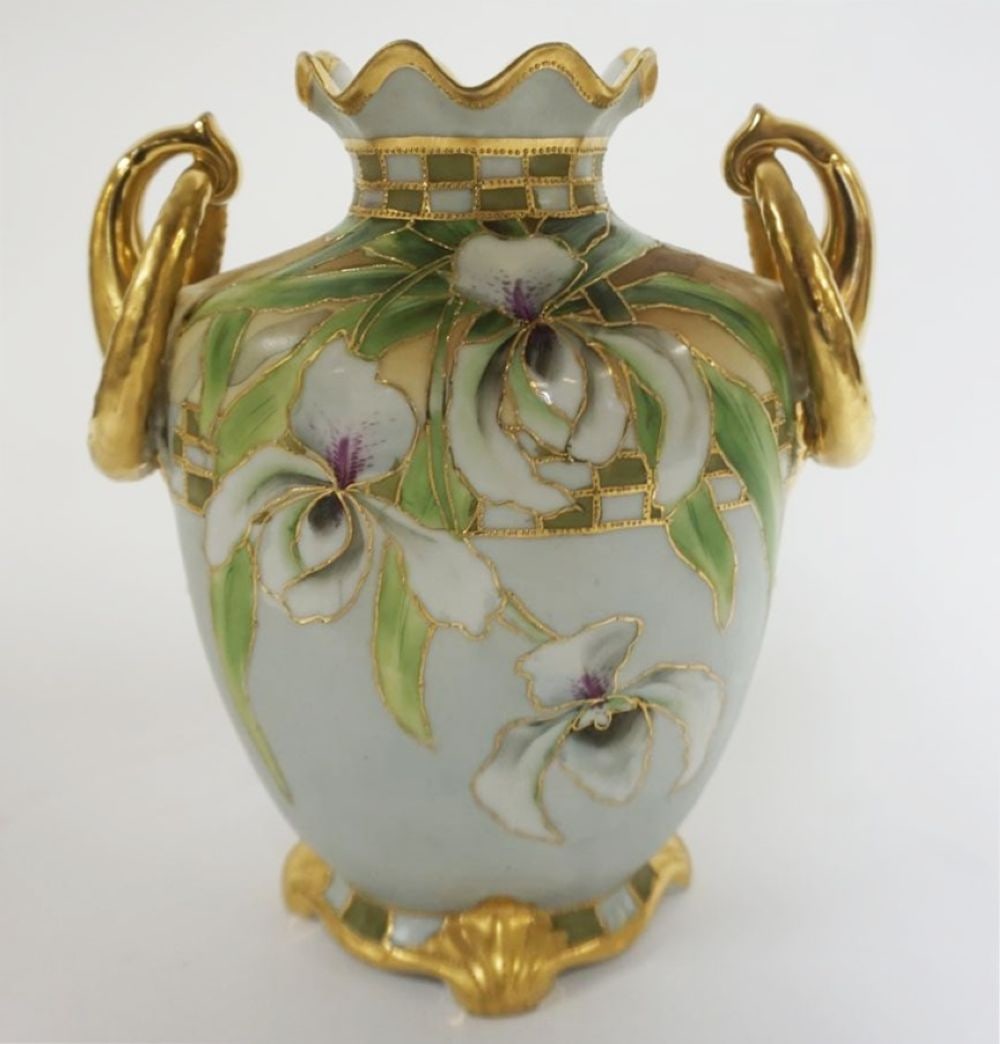 HAND PAINTED NIPPON DOUBLE HANDLED VASE (1 of 6)