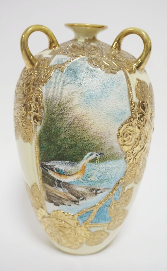 HAND PAINTED NIPPON VASE (1 of 5)