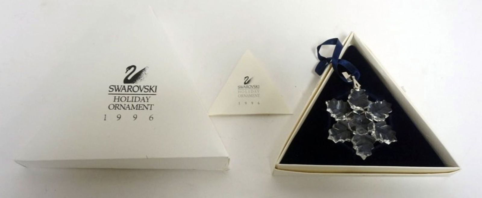 SWAROVSKI CRYSTAL FIGURE (1 of 2)