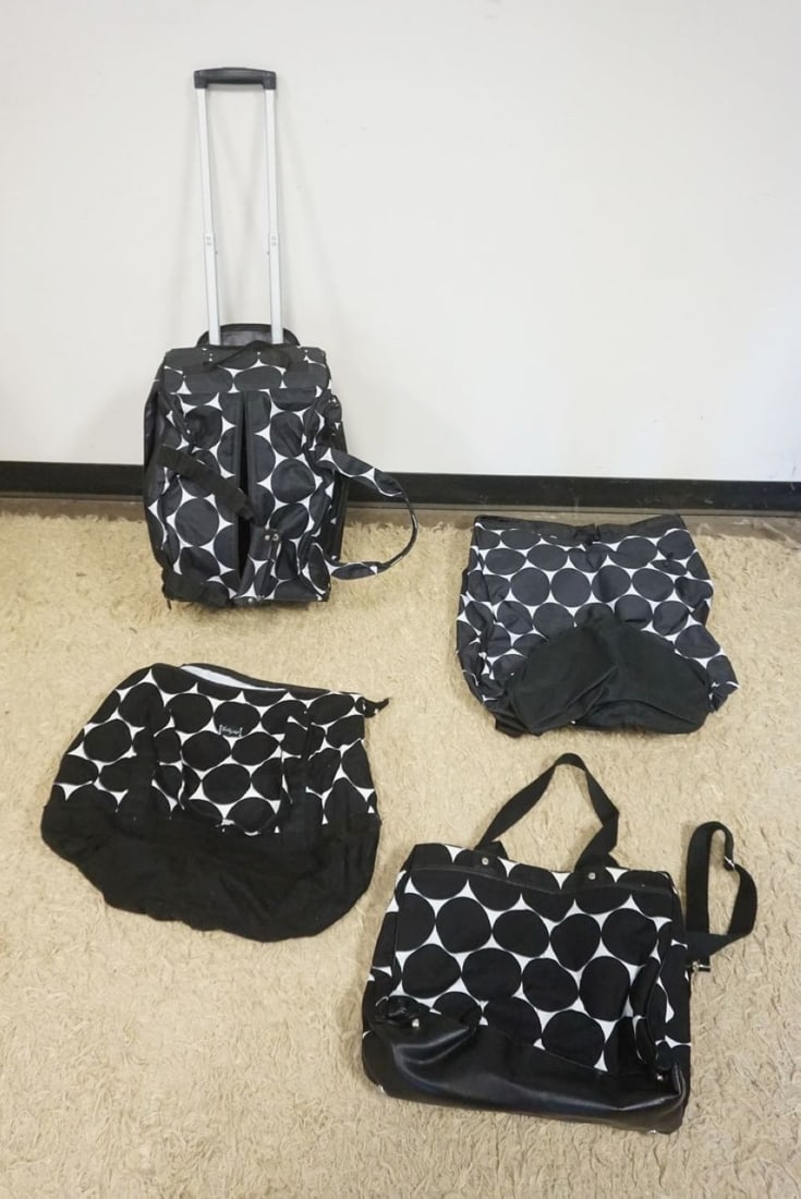 31 TRAVEL SET (1 of 5)