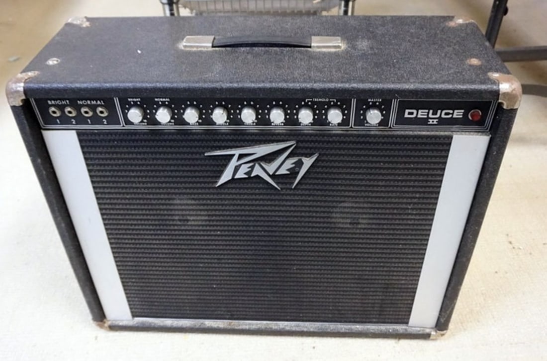 PEVEY VACUUM TUBE AMPLIFIER (1 of 7)