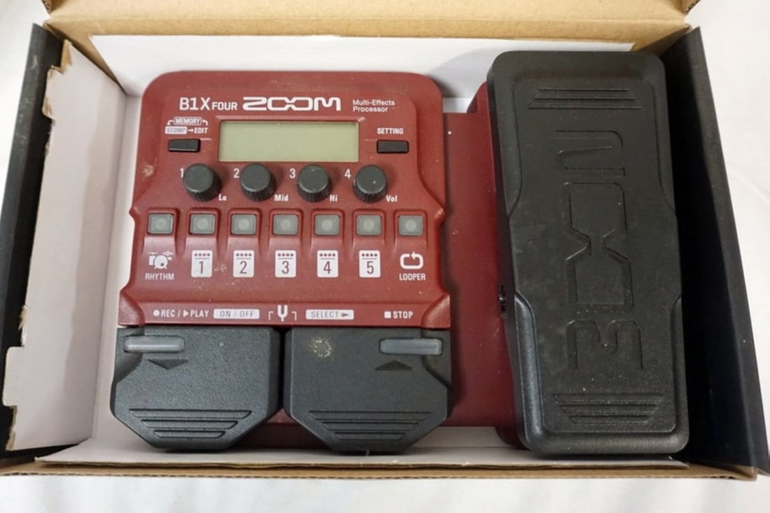 ZOOM MULTI EFFECTS PROCESSOR - 2