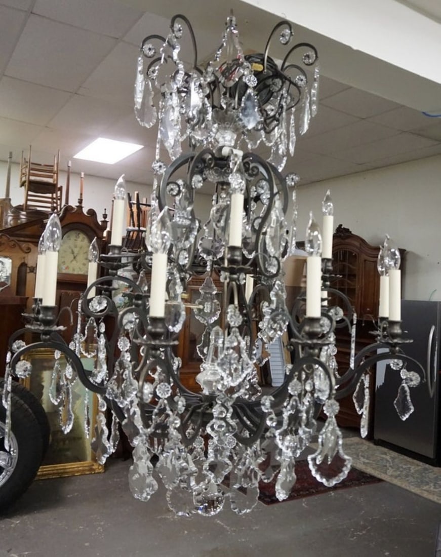WROUGHT IRON AND CRYSTAL CHANDELIER: WROUGHT IRON AND CRYSTA HANGING CHANDELIER, APPROXIMATELY 38 IN X 43 IN H