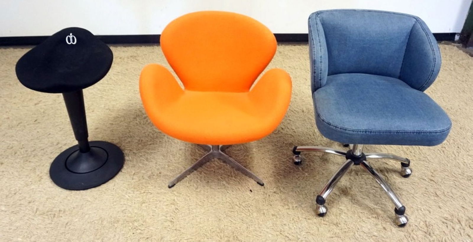 GROUP OF CHAIRS INCLUDING MCM STYLE: 3 PIECE GROUP OF CHAIRS INCLUDING MID CENTURY MODERN STYLE CHAIR AND STOOL AND DENIM UPHOLSTERED SWIVEL CHAIR, LARGEST APPROXINATELY 28 IN X 21 IN X 30 IN H