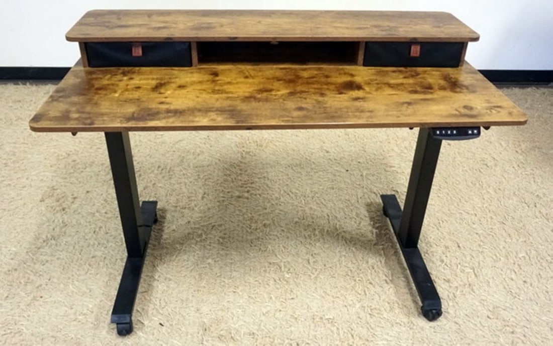 WORK STATION ON METAL BASE (1 of 4)