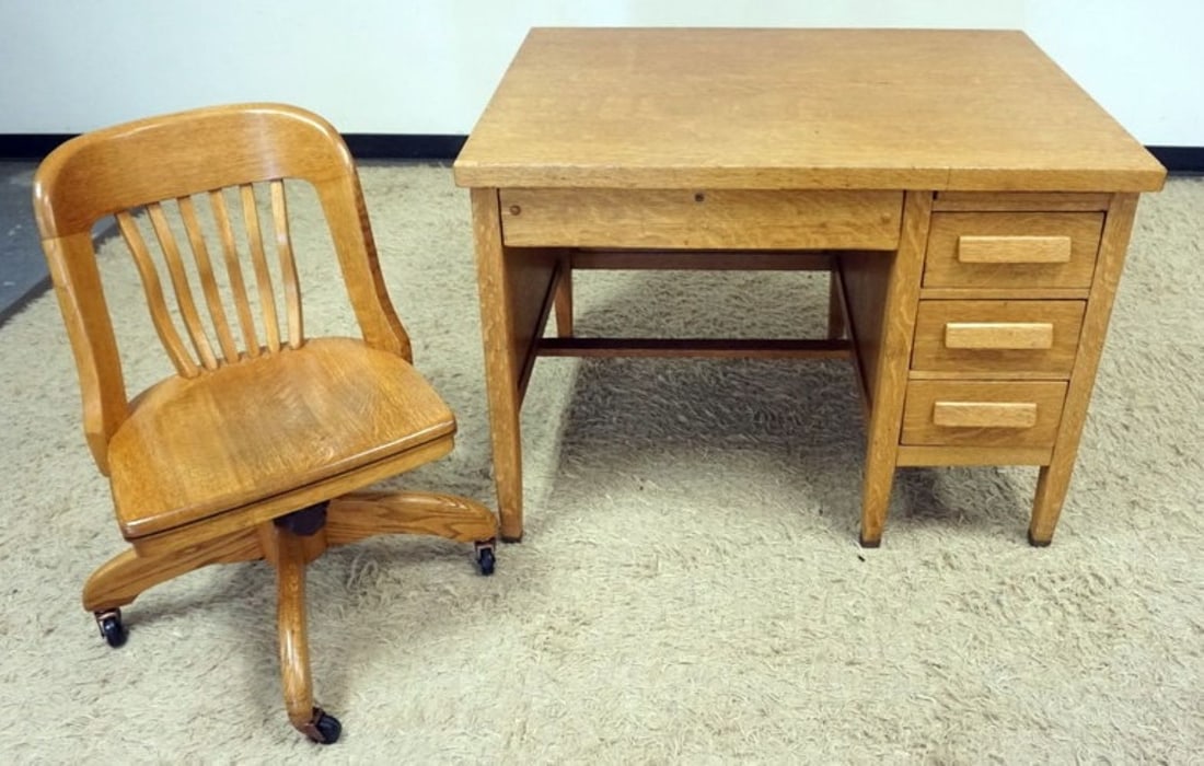 OAK OFFICE DESK AND SWIVEL CHAIR (1 of 3)
