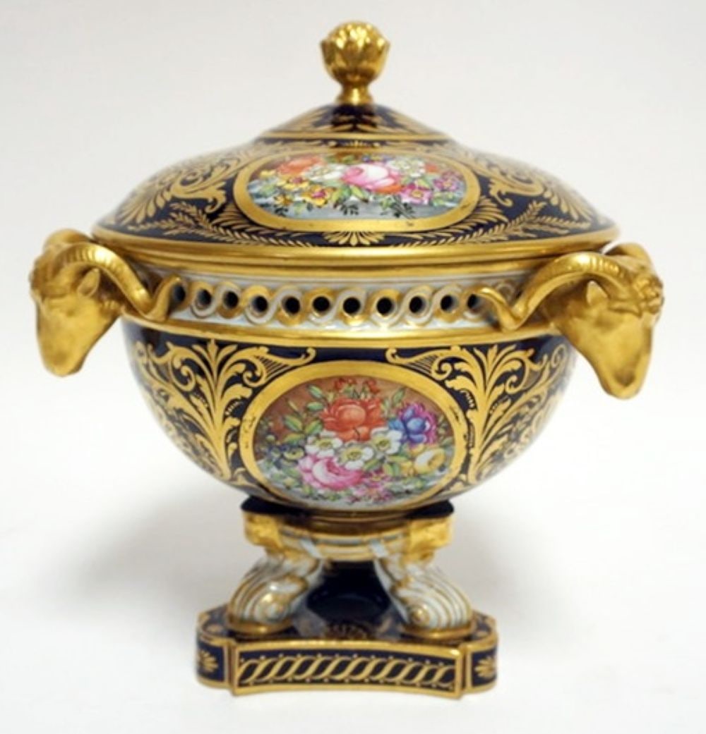 DERBY PORCELAIN BOLTED COVERED URN (1 of 8)