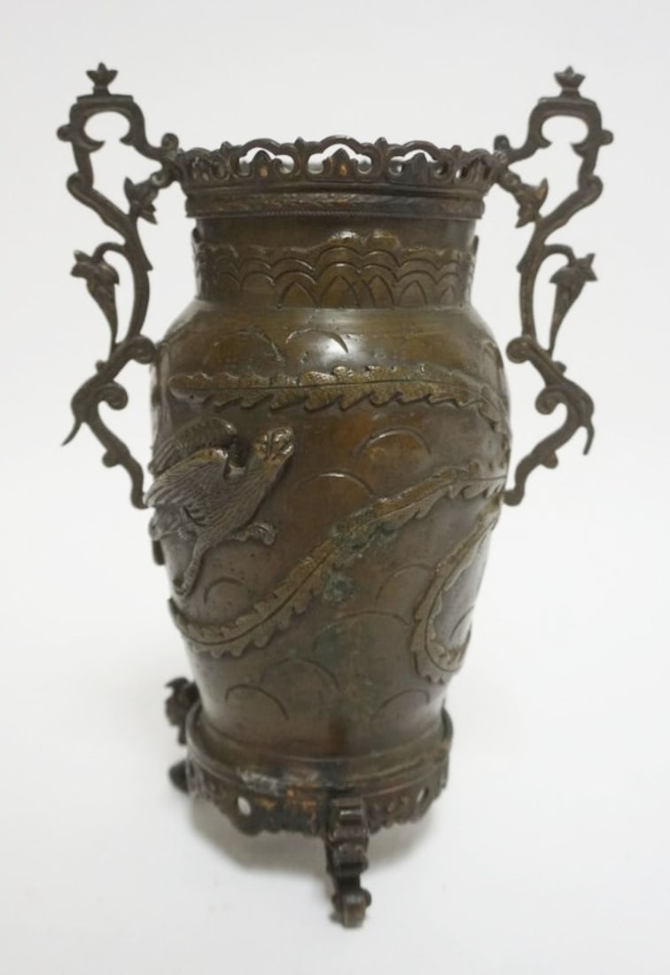 ASIAN BRONZE VASE (1 of 5)