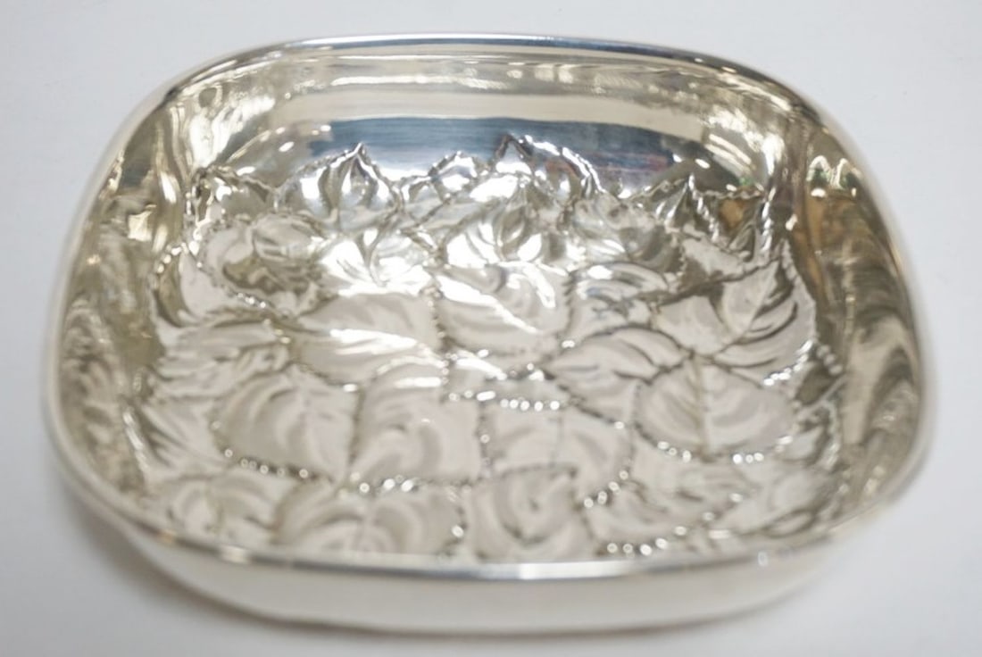 STERLING CESA BOWL: STERLING CESA BOWL, APPROXIMATELY 5.66 OZT