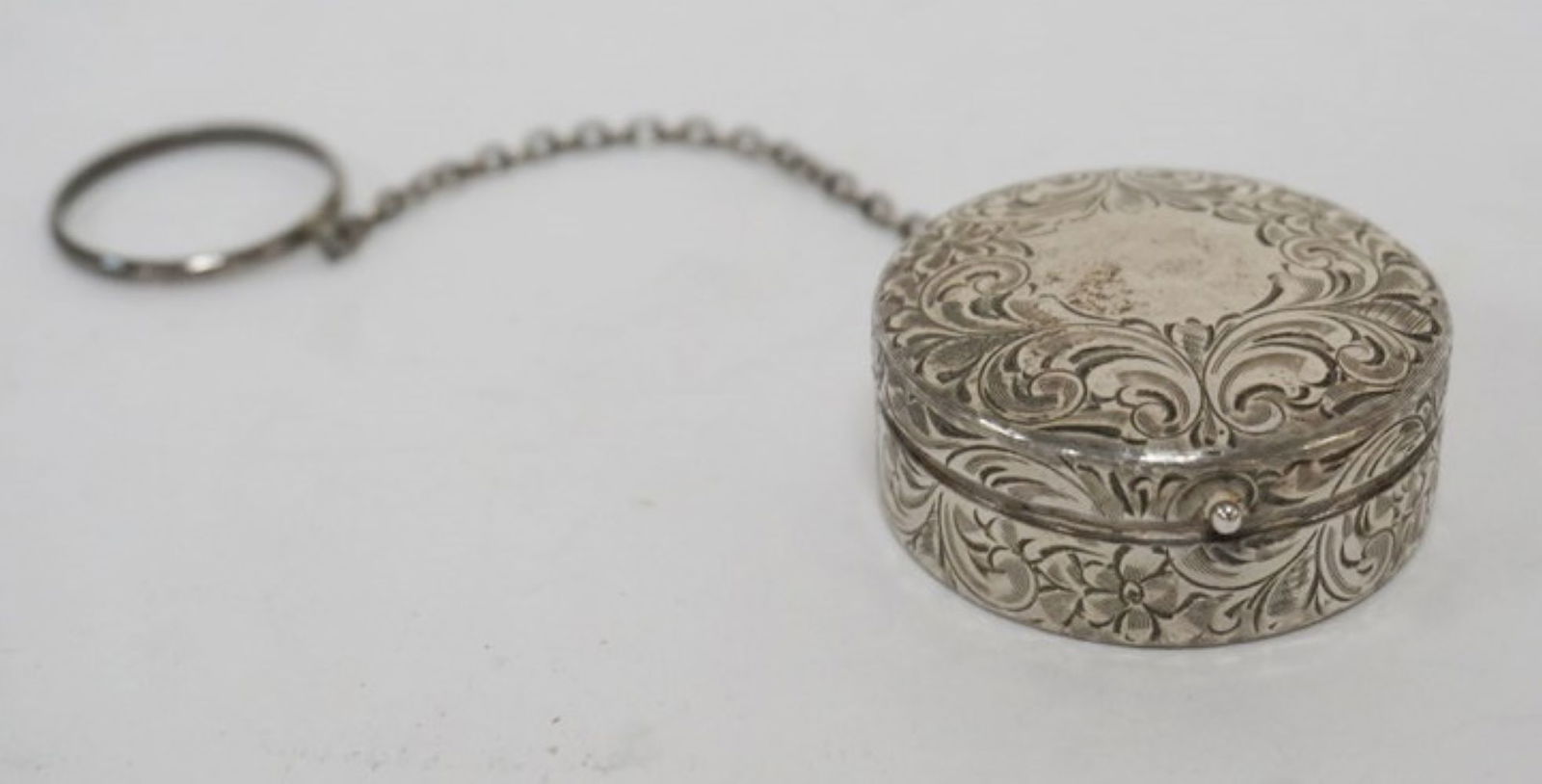 STERLING SILVER HOWARD & CO BOX: STERLING SILVER HOWARD & CO. COVERED BOX, APPROXIMATELY 2 1/2 IN