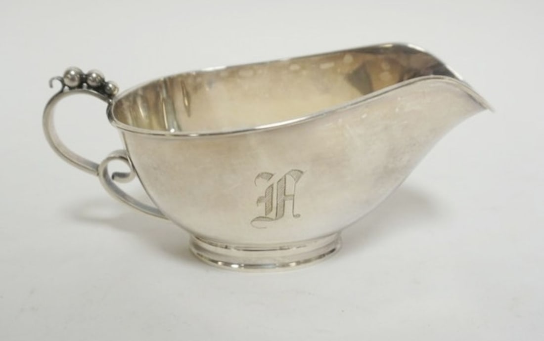 DENMARK SILVER PLATE GRAVY: DENMARK SILVER PLATE GRAVY, APPROXIMATELY 7 IN X 3 IN X 3 1/2 IN H