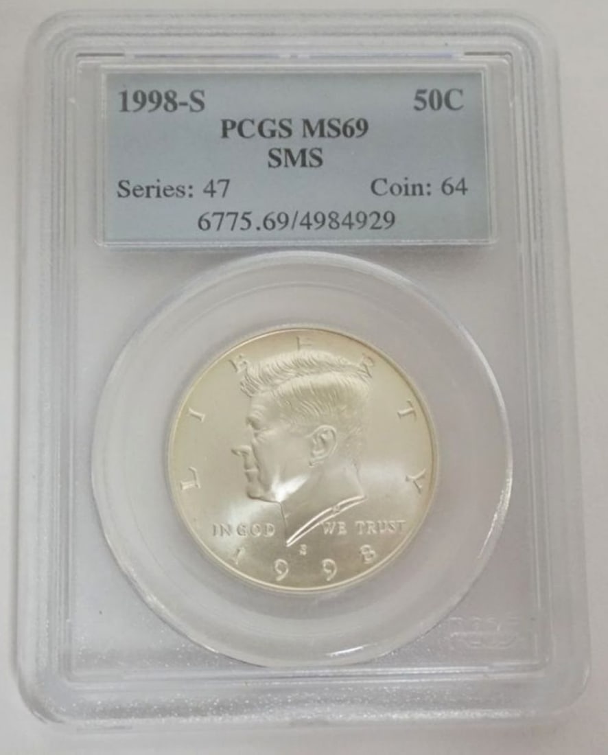 KENNEDY SILVER SILVER HALF DOLLAR (1 of 3)