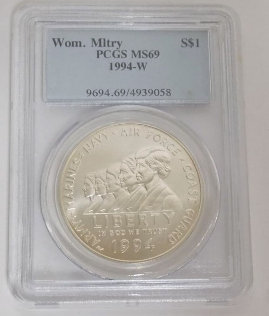 WOMEN IN MILITARY SILVER DOLLAR (1 of 3)