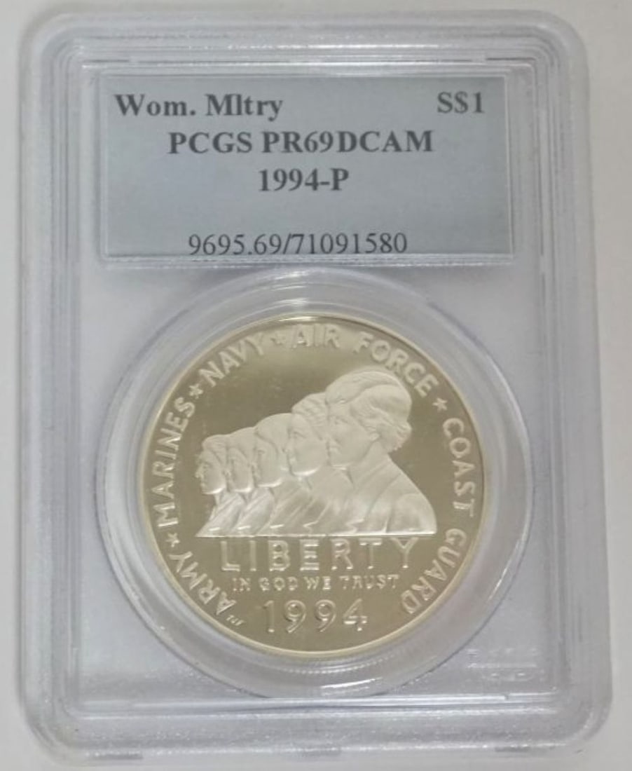 WOMEN IN MILITARY SILVER DOLLAR (1 of 3)
