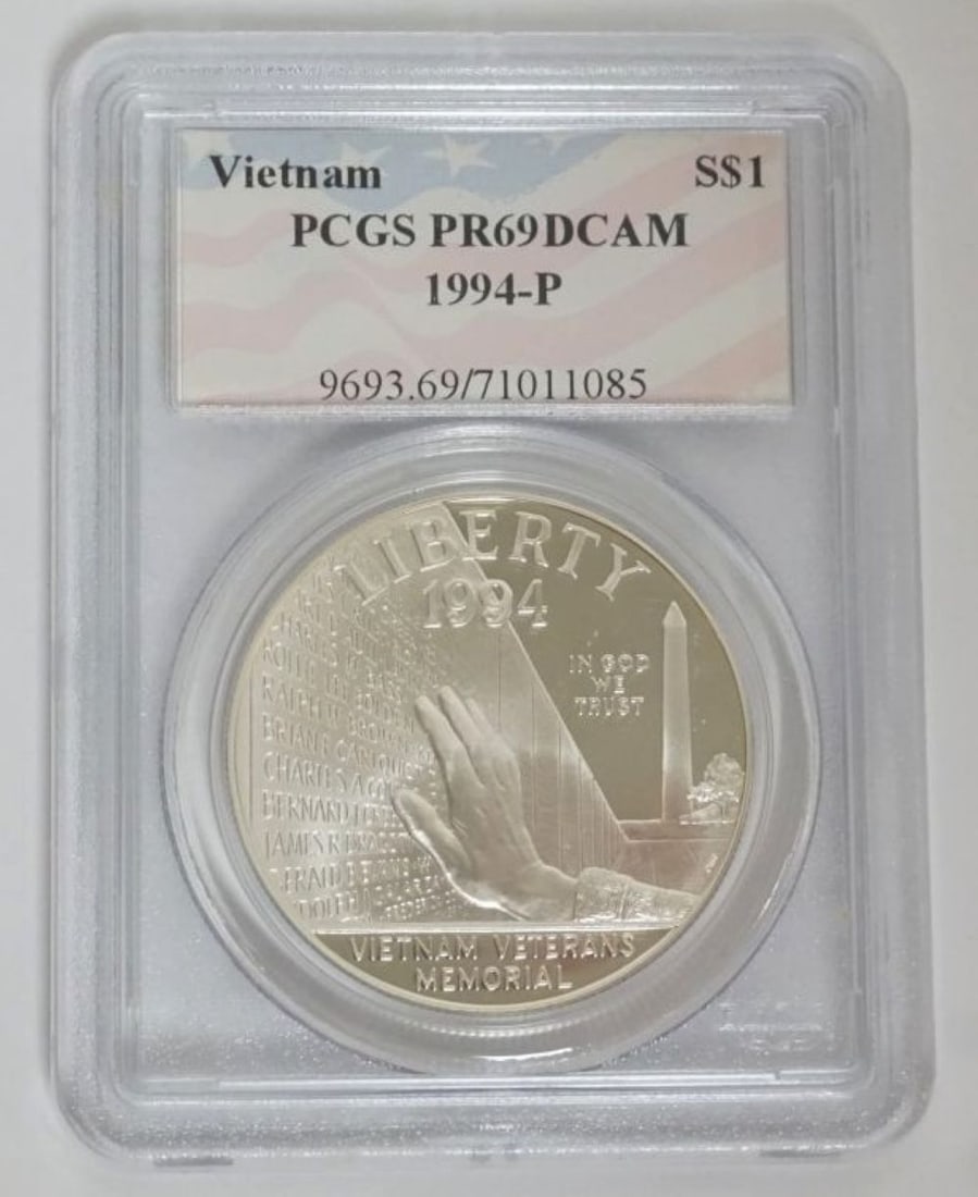 VIETNAM COMMEMORATIVE SILVER DOLLAR (1 of 3)