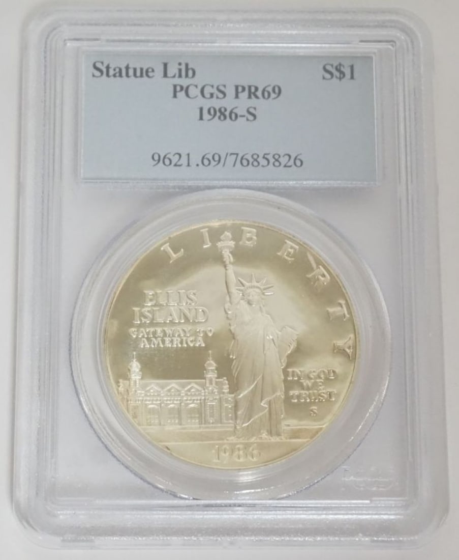 STATUE OF LIBERTY SILVER DOLLAR (1 of 3)