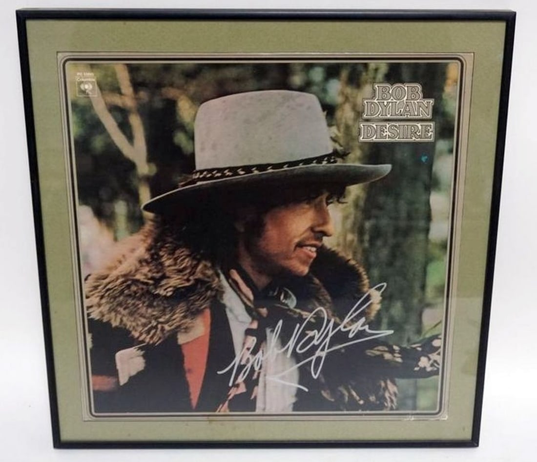 BOB DYLAN FRAMED & MATTED ALBUM W/SIGNATURE (1 of 2)