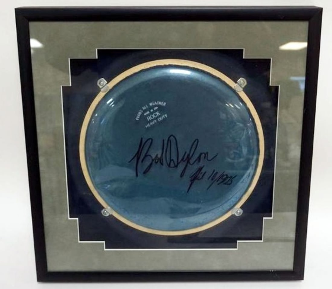 BOB DYLAN SHADOW BOX FRAME & MATTED W/SIGNATURE (1 of 3)