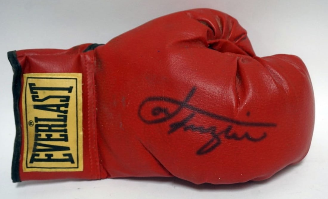 JOE FRAZIER SIGNED BOXING GLOVE (1 of 2)